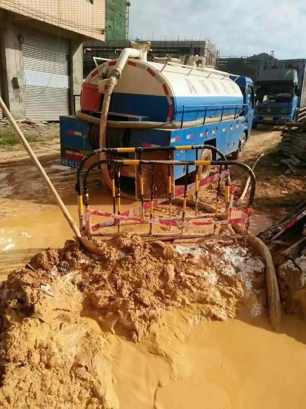 乌拉特中工地淤泥清淤