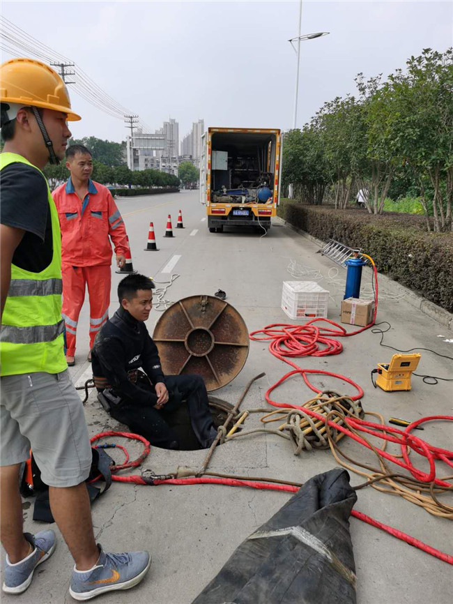 乌拉特中翻衬法管道修复技术主要工序