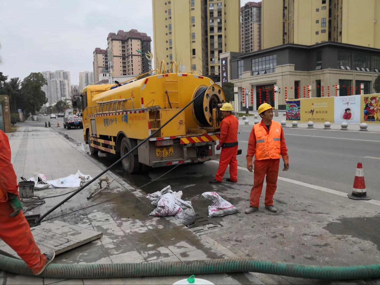 乌拉特中排污管道清淤-管道清洗