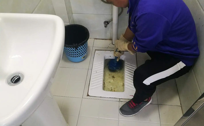 乌拉特中疏通蹲坑